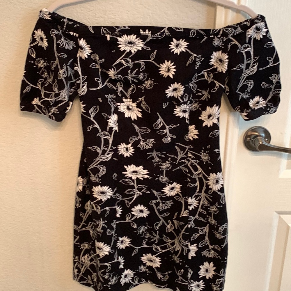 Off shoulder mini dress!!